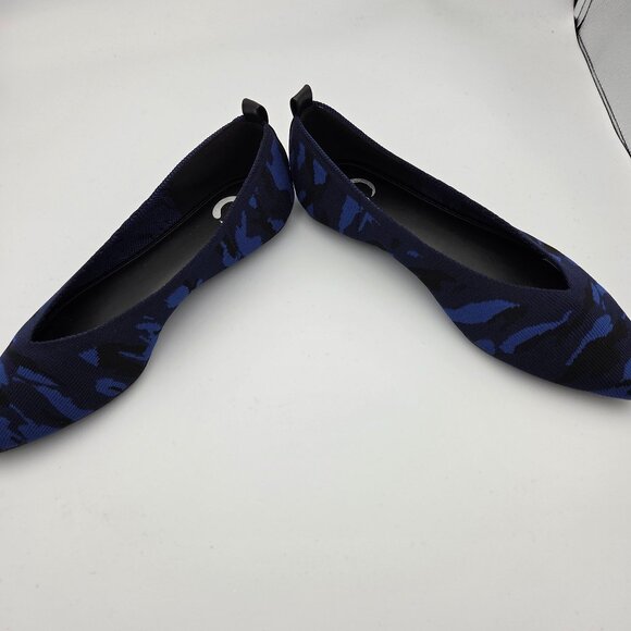 Journee Collection 7 Blue & Black Leopard Print Flat Shoe - Picture 2 of 3